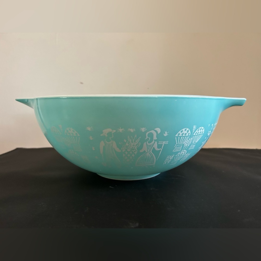 Vintage PYREX Butterprint Cinderella Turquoise Mixing Bowl - 4 Quart